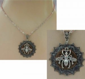 Best Vintage Bee Jewelry - Vintage Handmade Gold Bee Pendant Necklace