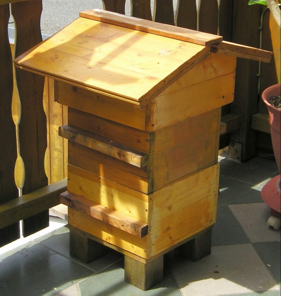 Beehive Comparison - The Warré Hive