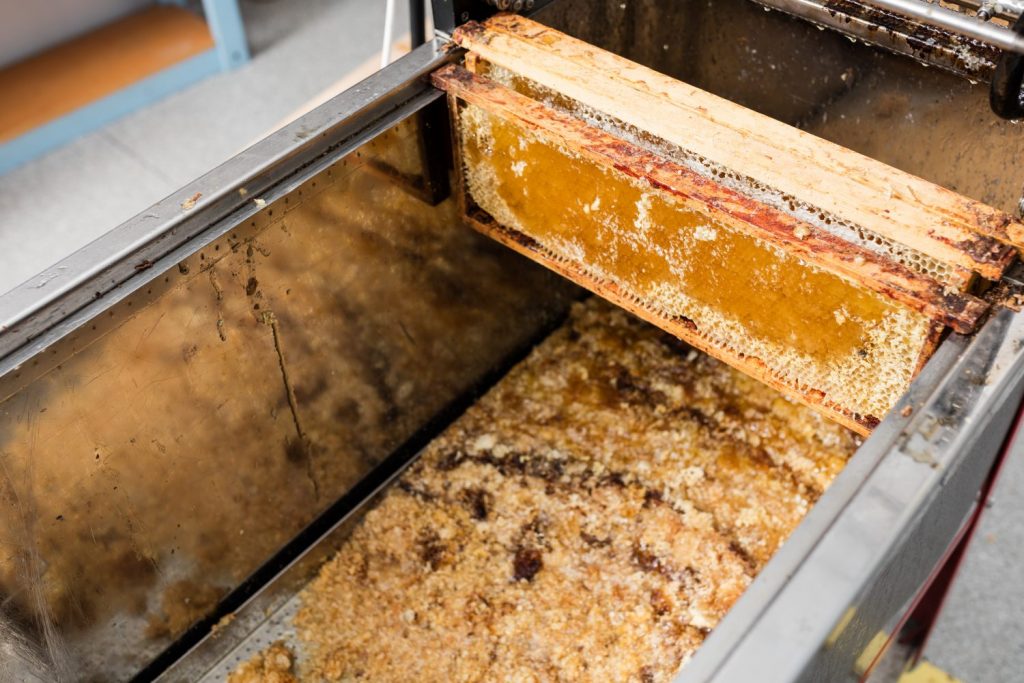 Maintenance of Honey Uncapping Machines